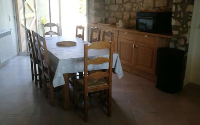House With 2 Bedrooms in Pernes-les-fontaines, With Private Pool, Furn