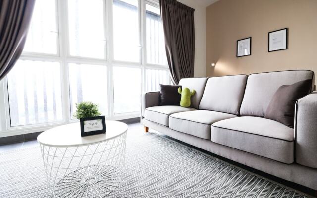 Victoria Home Sentrio Suites