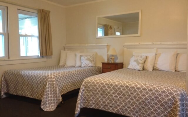 The Seascape Inn