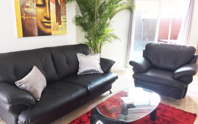 3 bedroom Pool Villa Near Walking St