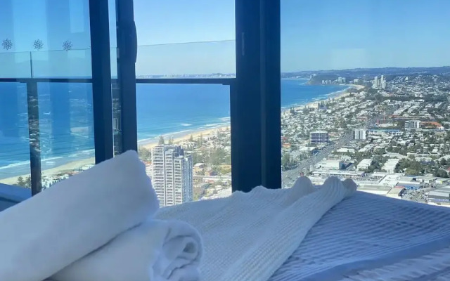La Jolla Holiday Broadbeach