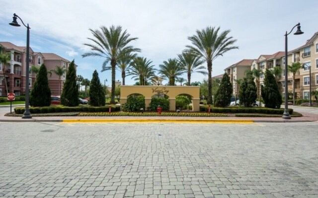 Vista Cay Next To Orange County Convention Center! 4 Bedroom Apts by Redawning