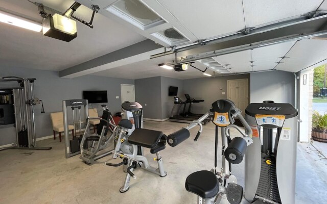 IAH SPHERIC Mini-mansion