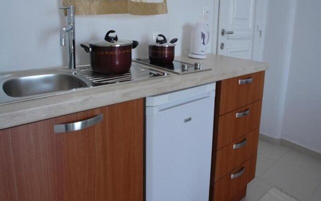 Maroulinas Boutique Apartments & Studios