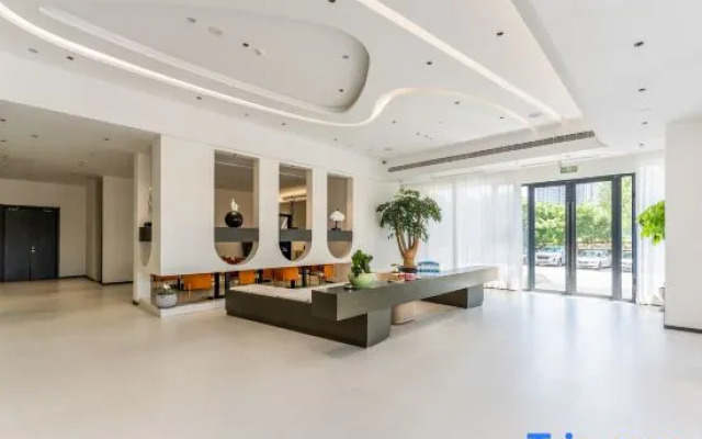 Xiangjiang Xinyue Hotel