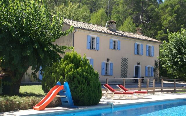 Modern Villa in Lorgues with Private Pool
