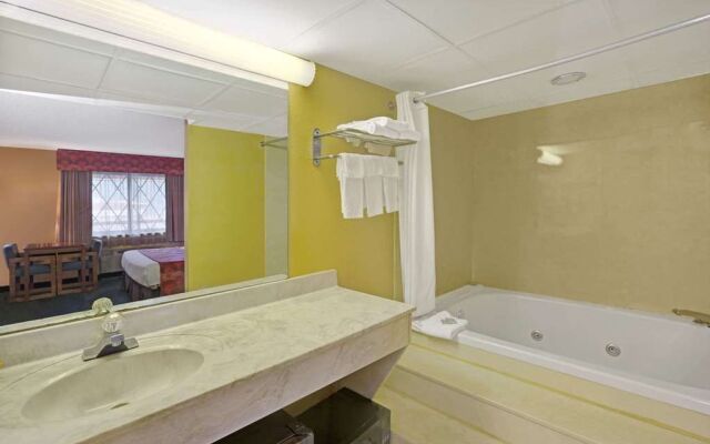 Super 8 Downtown Gatlinburg Convention Center