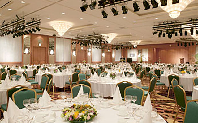 High1 Grand Hotel Convention Tower