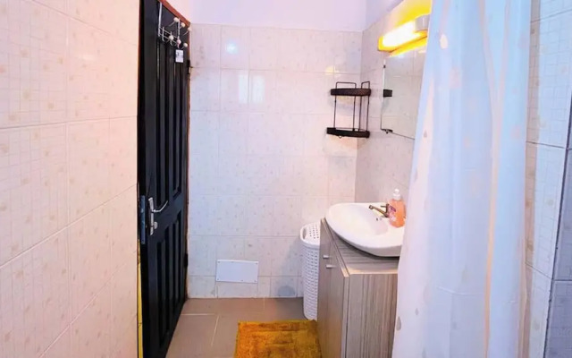 Medo's Luxury Houses - Large Studio