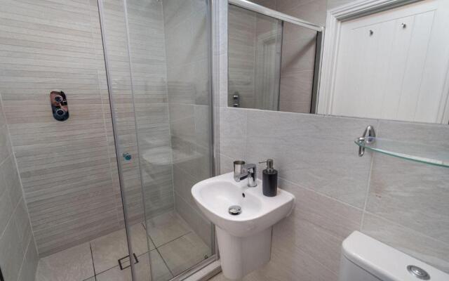 Bridge House Apartment 1