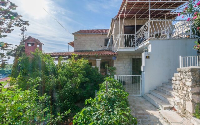 Apartments Mare
