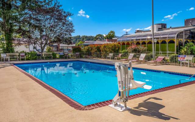 Suburban Studios Middlesboro
