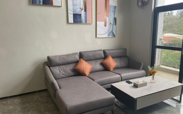 Elizabeth Golf Apartment
