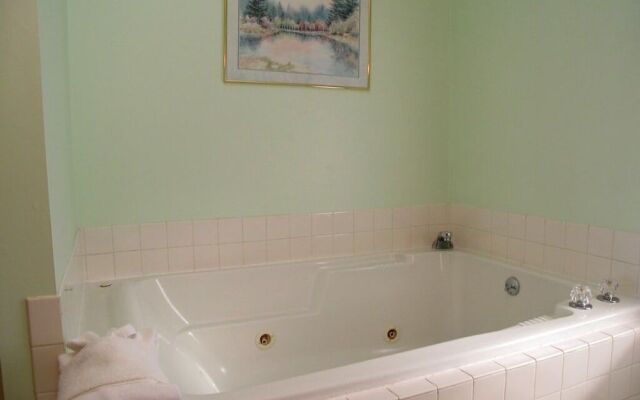 Above and Beyond by Jackson Mountain Homes