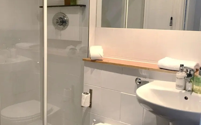 Seabreeze Restaurant with Rooms