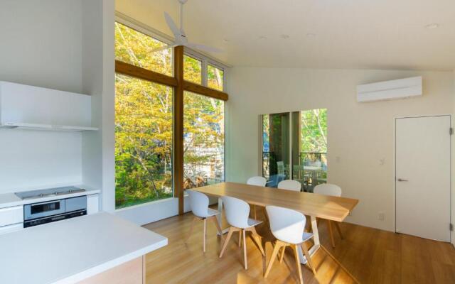 Sanzan Chalet by Hakuba White Fox Company