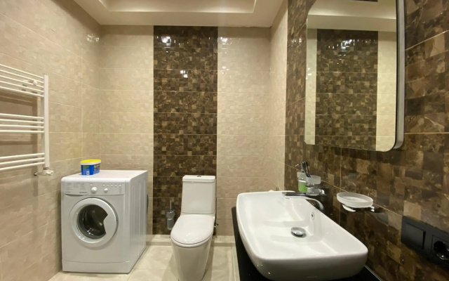Northern Avenue, 3 bedrooms Luxury, New Renovated apartment TT666