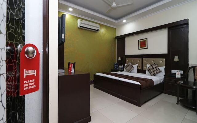OYO 377 Hotel Excellent