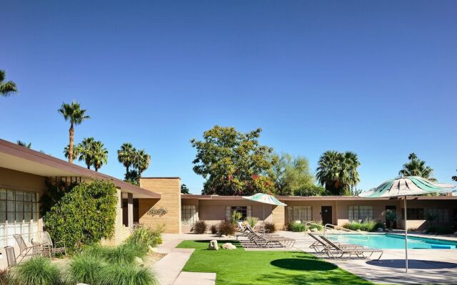 The Hideaway 21 and Over