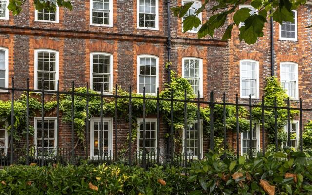 The Red Lion Hotel