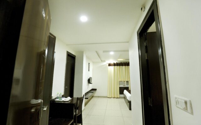 OYO 8095 Hotel Taj Castle
