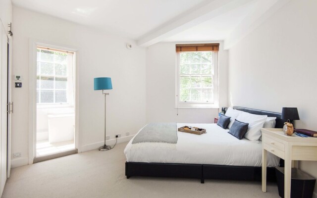 The Wonderful Chelsea Manor Street Apartment - CHK