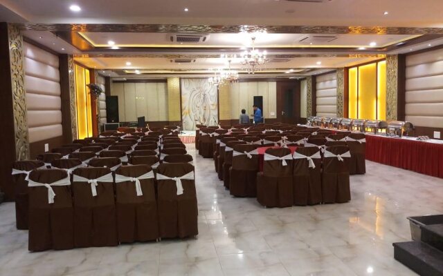 Hotel Taj Heights