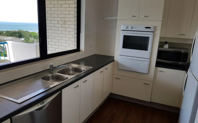 Burgess @ Kings Beach Apartments