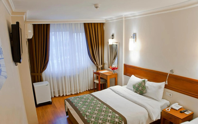 Avlonya Hotel