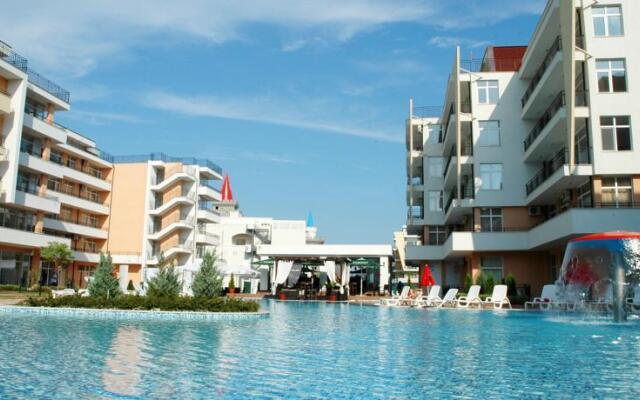 Aparthotel Grand Kamelia - Lilis Apartments