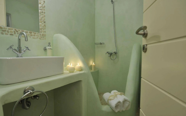 Villa Isabella Studios & Suites
