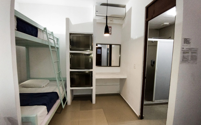 Hostal Lezzoto 2.5 Beach - Hostel