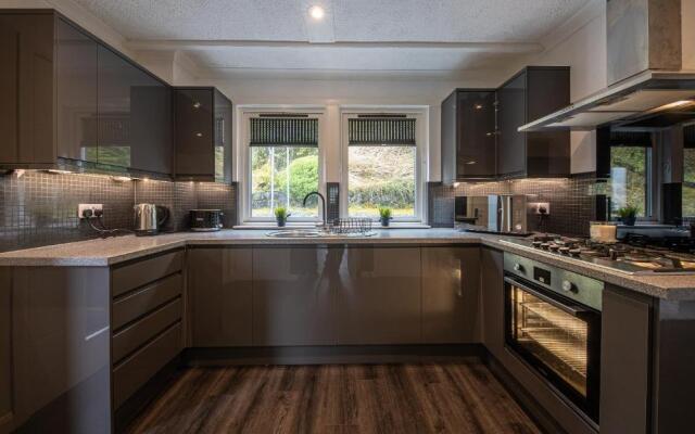 Modern 2 Bedroom House