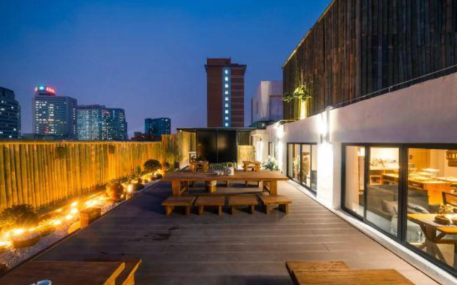 Yunfuli Yinsu Du Fu Thatched Cottage Business and Leisure B&B