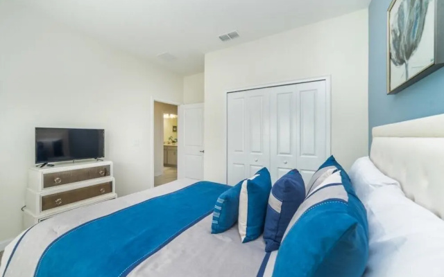 Mickey's Royal Escape 5 Bedroom Townhouse