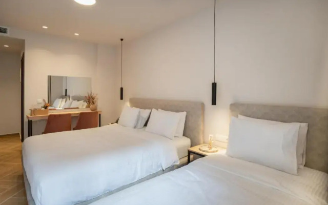 IRA Hotel