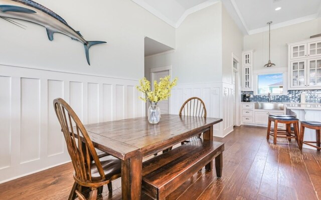 Sandy Orchid Lodge by RedAwning