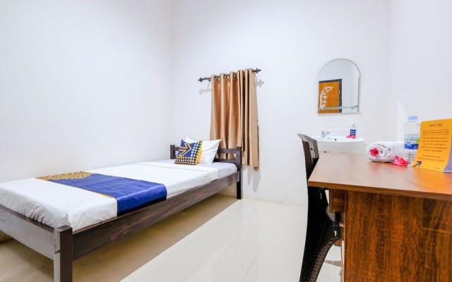 SPOT ON 1784 TNC Residence Syariah – Guest Rooms – Mataram