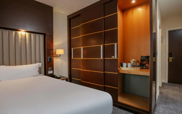 The Park Royal Hotel & Spa - Image 4