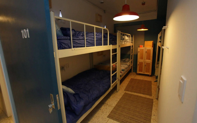 Sum Guesthouse Busan Station