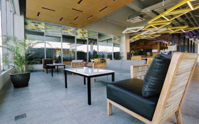 Yello Hotel Paskal Bandung