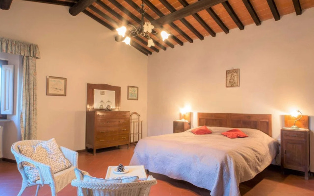 Apartment in Castelfiorentino With Pool