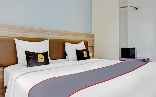 Townhouse OAK JP Hotel