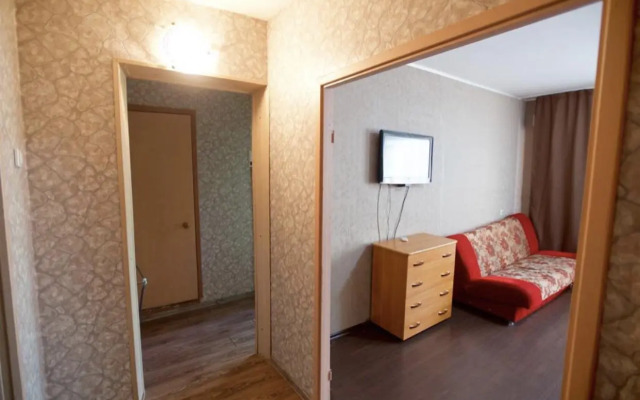 Саквояж на улице Батурина 20