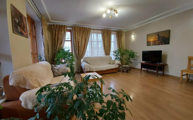 Красный Дом