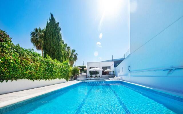 Hostal Tarba