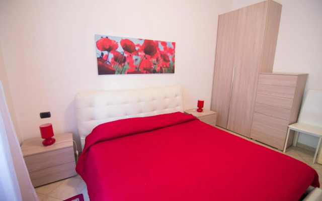 Silky House with Private Parking