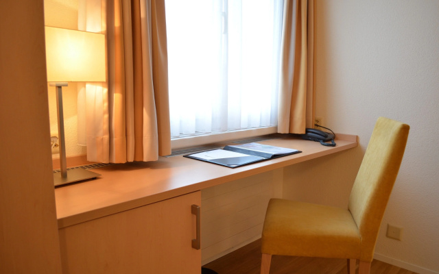 Hotel Felmis – Guest Rooms – Horw