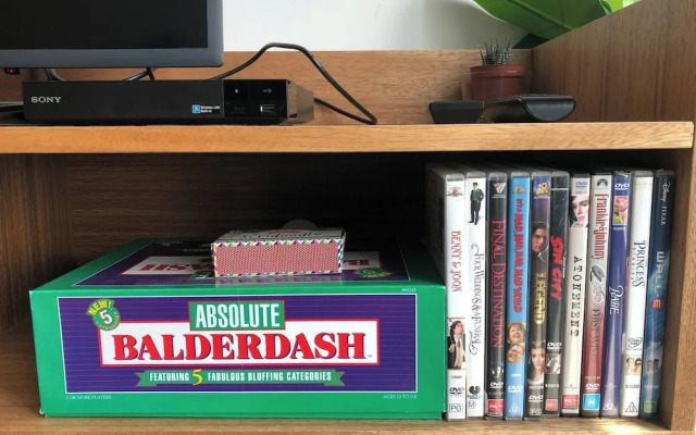 Southbank 2BR High City Views Enjoy Wine, Gym, Pool, Wifi