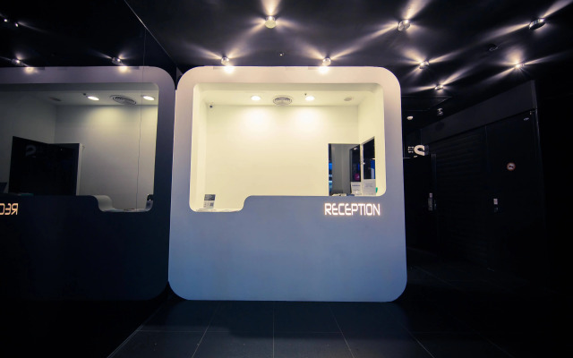 SleepBox Hotel - Ximen